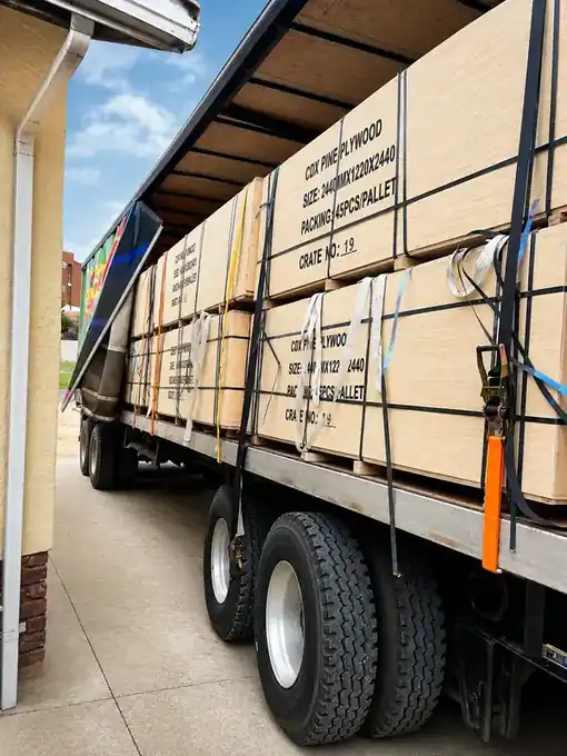 Truck loaded with bulk shutterply pallets