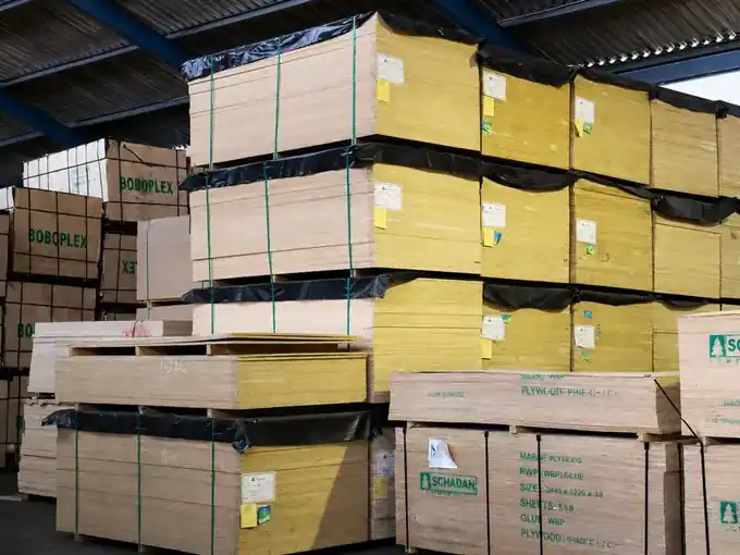 Warehouse with varied bulk plywood and shutterply stock